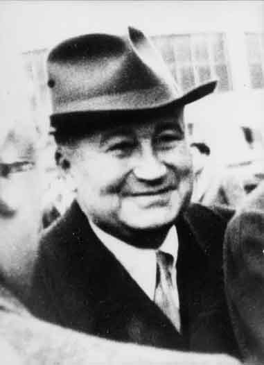   Oscar Sinigaglia.
