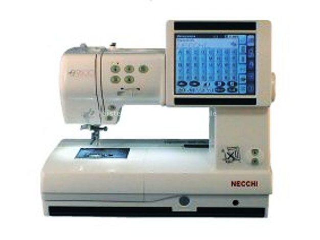   Il modello "LOGICA", macchina per cucire elettronica Necchi, nata nel 1980 (Archivio fotografico Agostino Faravelli)
