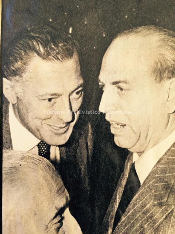   Pier Candiano Giustiniani con Gianni Agnelli e Vittorio Valletta ad un\'assemblea di Confindustria nel 1963 (Fondazione nazionale dei cavalieri del lavoro)
